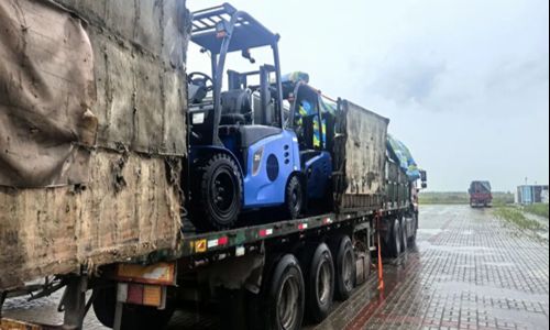 Hydrogen Fuel Cell Forklift2